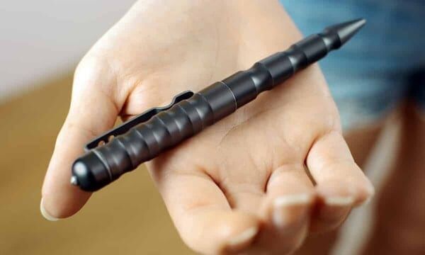 7 видов нелетального оружия для самообороны на улице