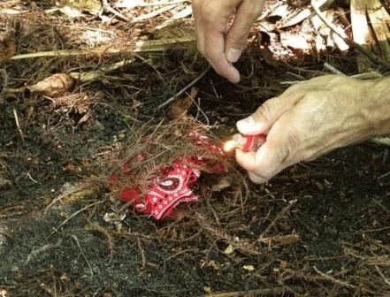Бандана поможет разжечь костер