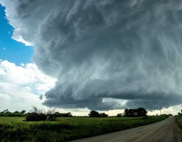 Признаки приближения урагана, бури, шторма, грозы