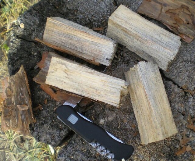 расколотое на четыре части бревнышко