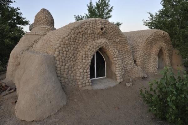 дома из мешков с землей