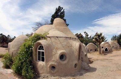 дома из мешков с землей