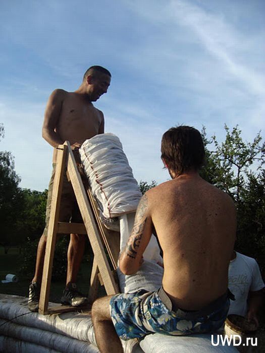 дома из мешков с землей