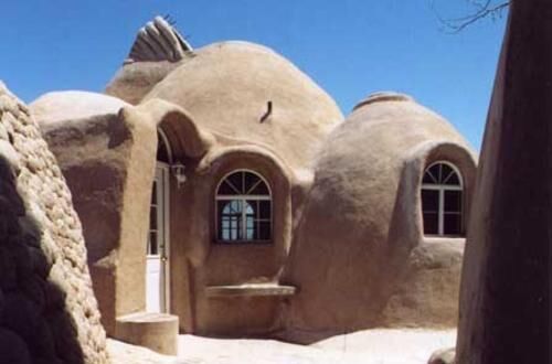 дома из мешков с землей