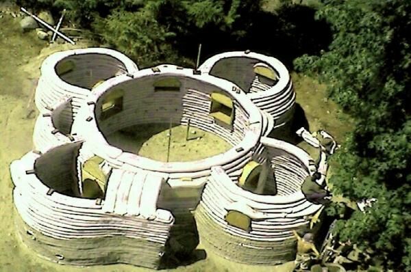 дома из мешков с землей