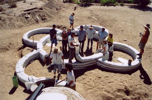 дома из мешков с землей