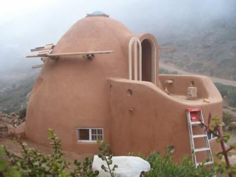 дома из мешков с землей