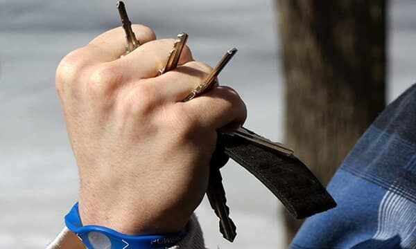 Импровизированное оружие самообороны: 9 предметов, которые можно носить с собой всегда и везде