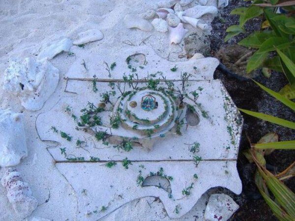 искуственный плавучий остров из пластиковых бутылок