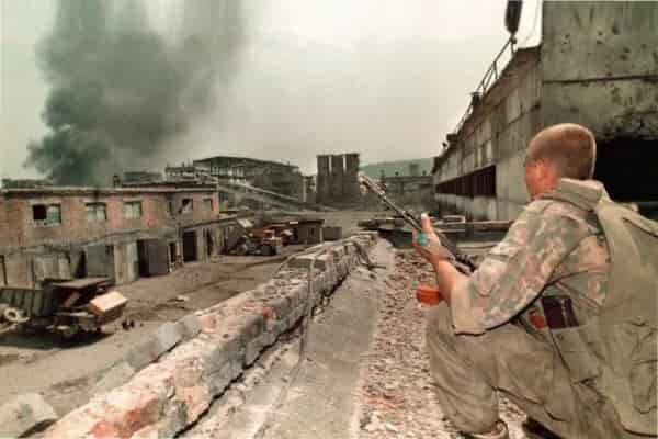 Как выжить и что взять на войну в городе: 111 советов