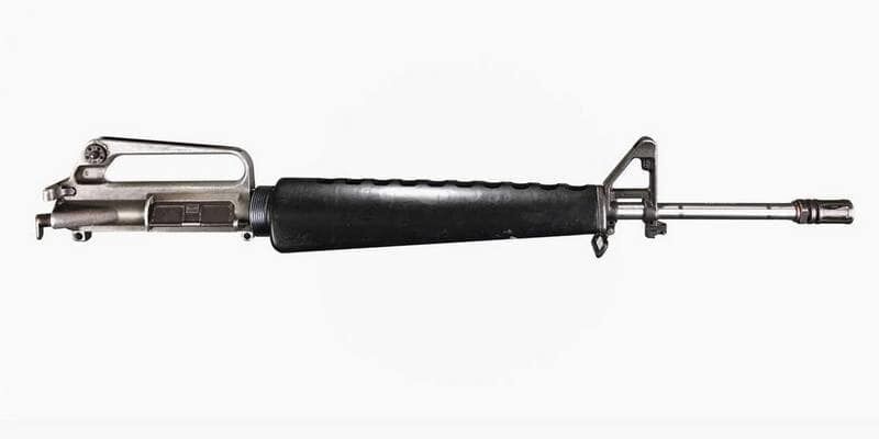 Почему у АК мушка на дуле, а у М16 — нет?