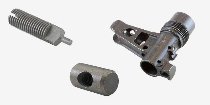 Почему у АК мушка на дуле, а у М16 — нет?