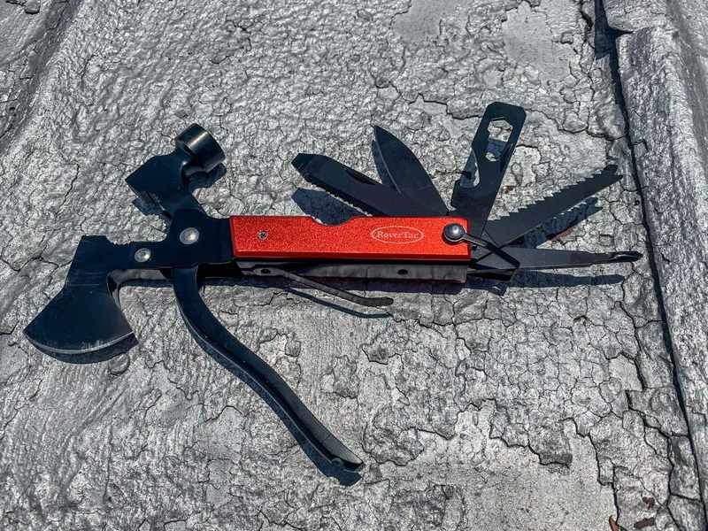 RoverTac: многофункциональный топор для походов и кемпинга