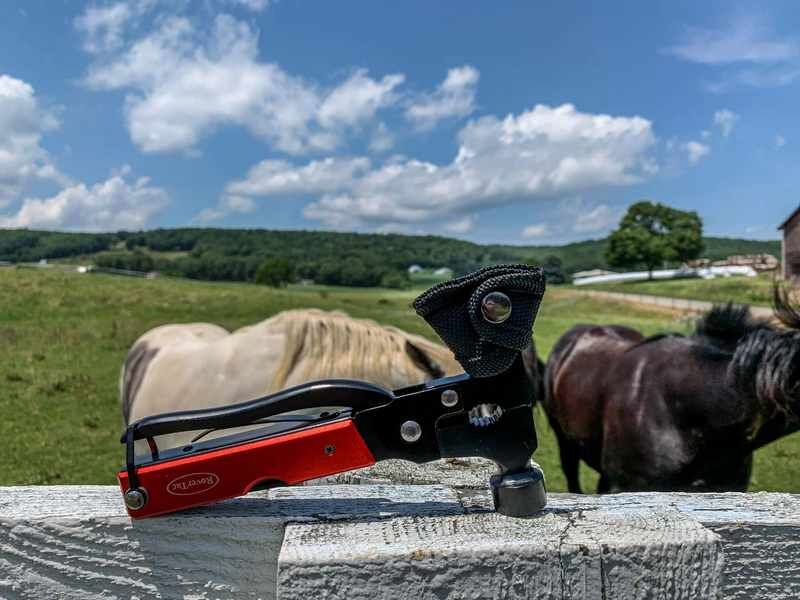 RoverTac: многофункциональный топор для походов и кемпинга