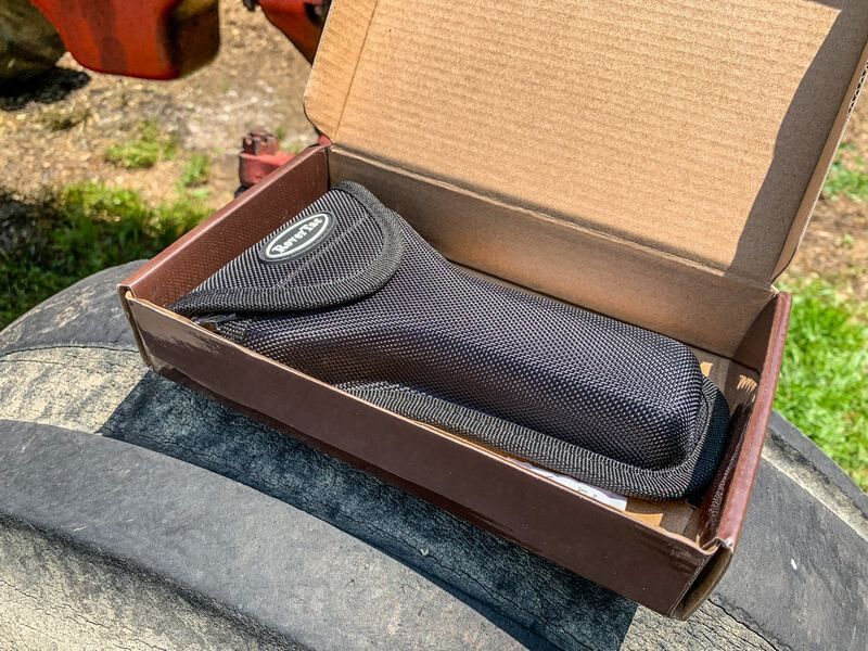 RoverTac: многофункциональный топор для походов и кемпинга