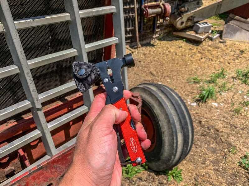 RoverTac: многофункциональный топор для походов и кемпинга