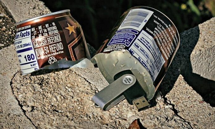 Тайники «Dead drops»: безопасная связь на основе опыта шпионажа времён холодной войны