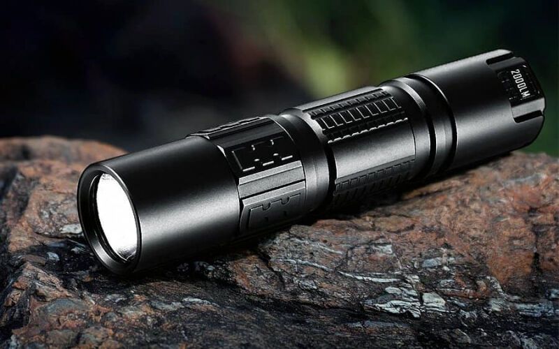 Тактические фонари: лучшие “карманные” модели 2020-го года