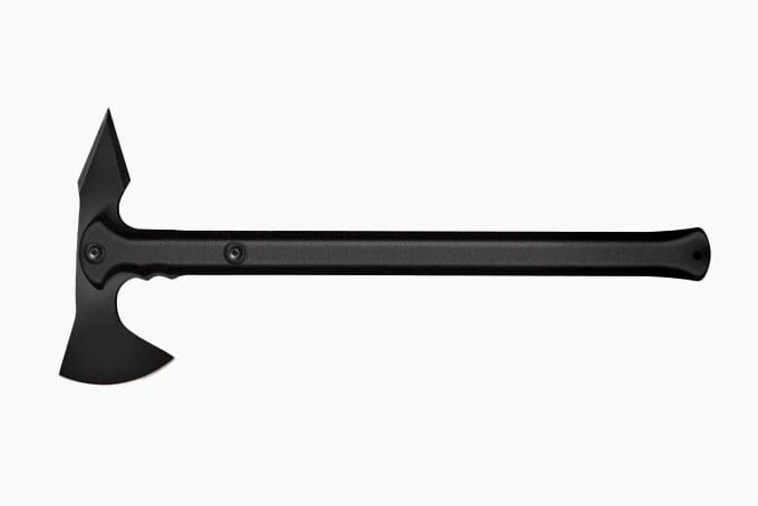 Тактический топор: Топ-12 лучших томагавков от известных брендов