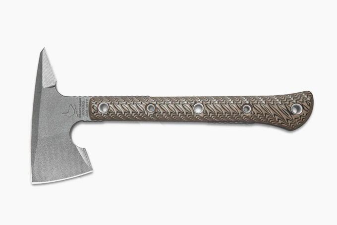 Тактический топор: Топ-12 лучших томагавков от известных брендов