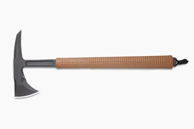 Тактический топор: Топ-12 лучших томагавков от известных брендов