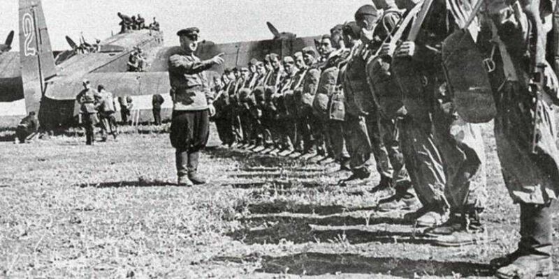 Удобство и протест: Как берцы завоевали сердца военных, неформалов, а затем и весь мир?