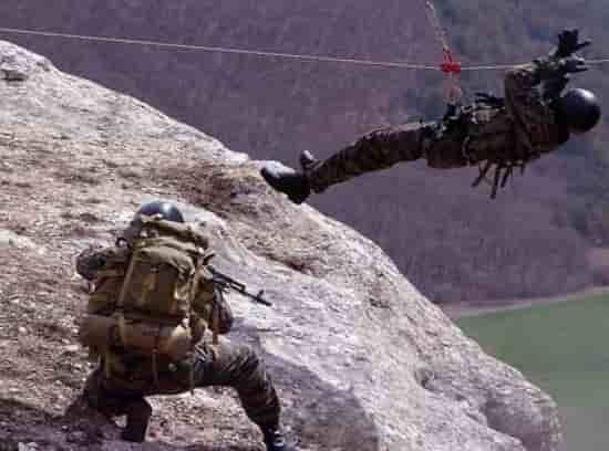 Веревка скалолаза в военной спецоперации