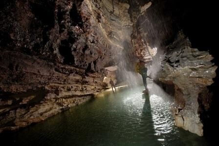 Сырость в пещерах